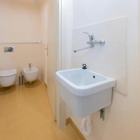 La Chiocciola Nel Labirinto A Lucca